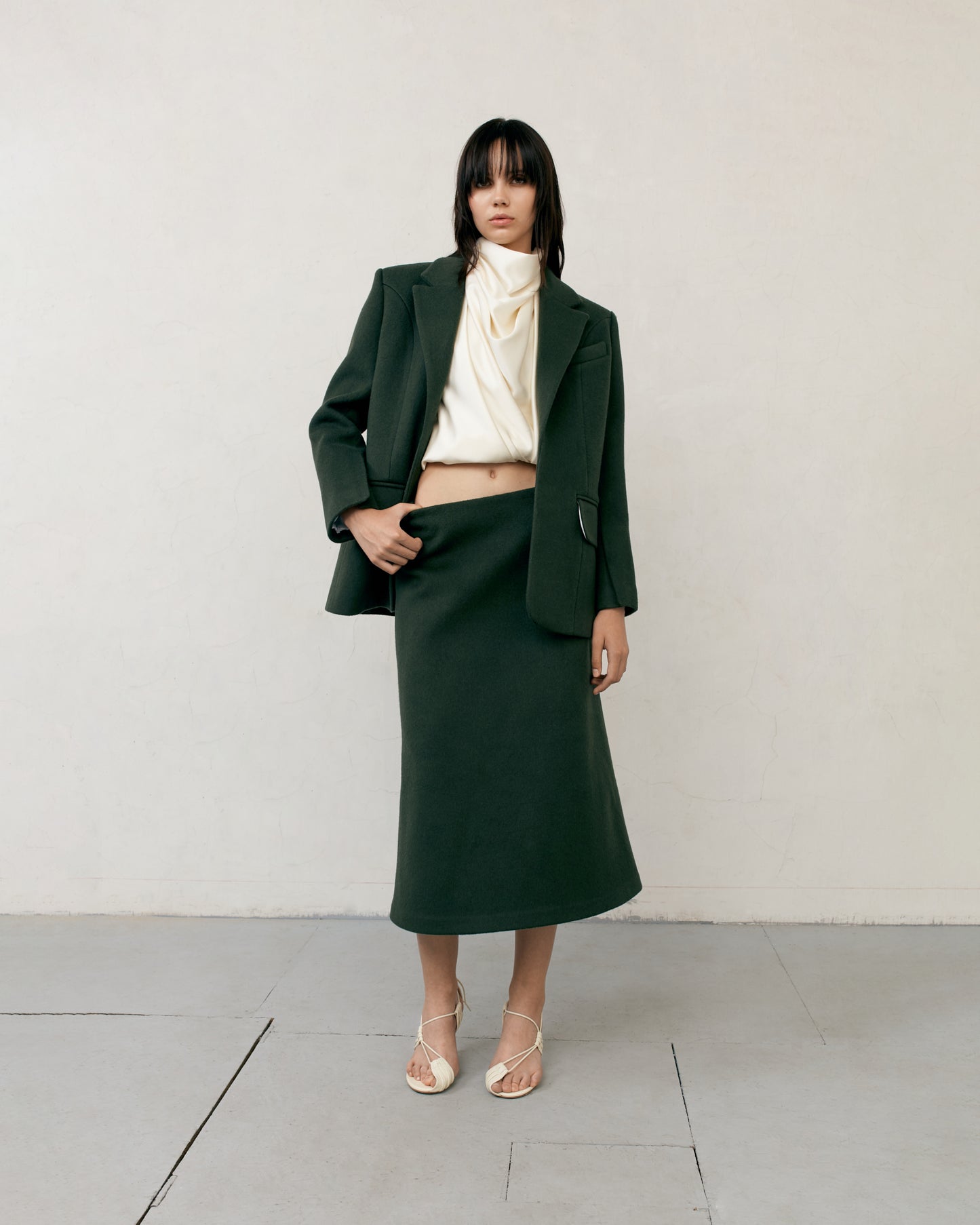 OLIVE WOOLEN SKIRT
